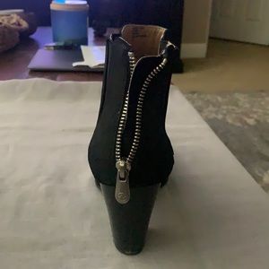 Adrienne Vittadini Booties